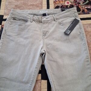 APT 9 Premium Gray Midrise Ankle Capri Jeans Size 10 NWT